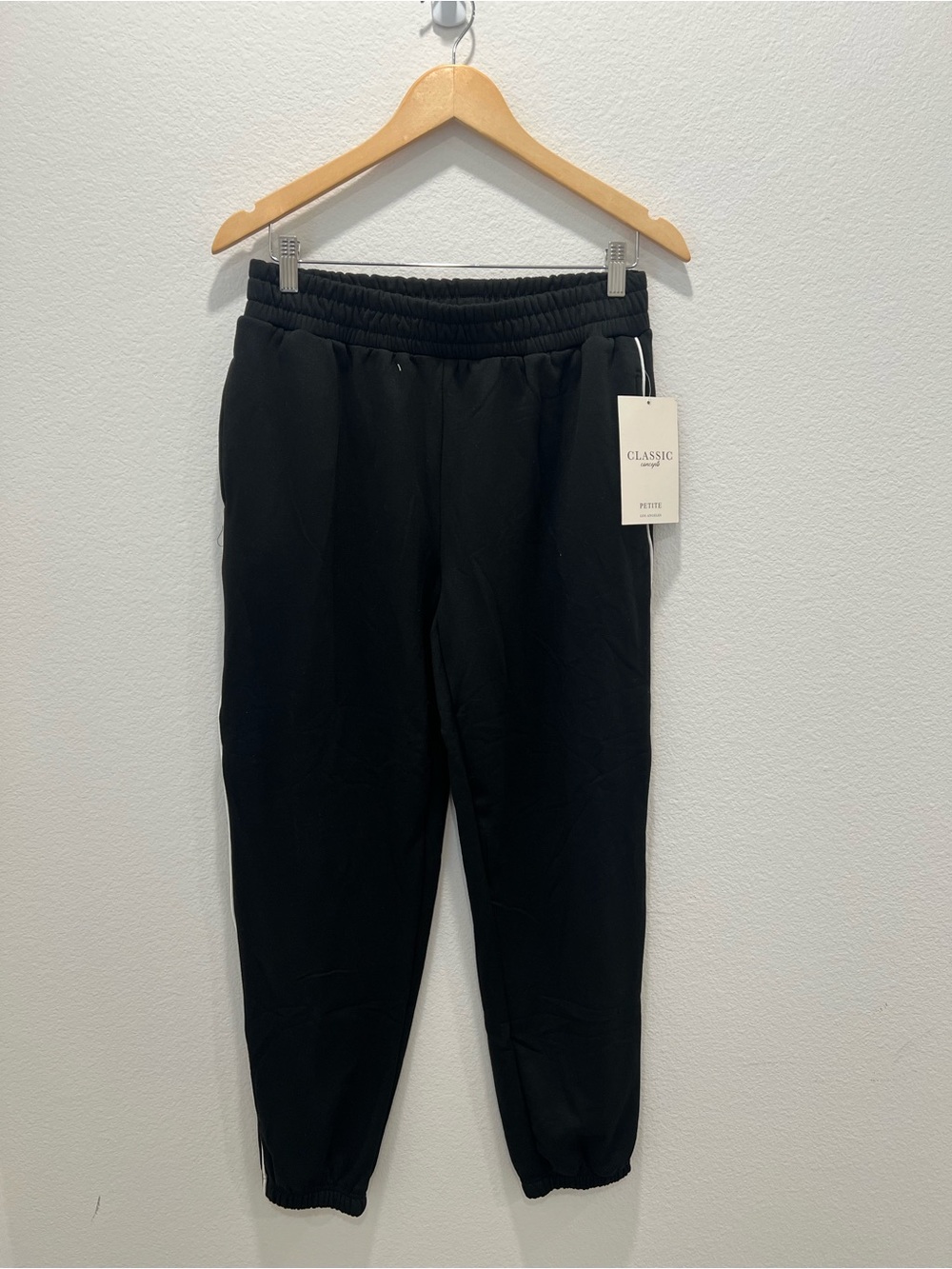 Black white sweat pants jogger style by classic concepts size L